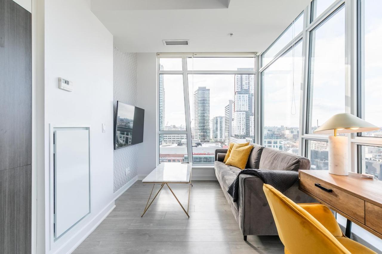 Luxury 2 Bedroom In The Heart Of Entertainment District - City Skyline View & Balcony Toronto Extérieur photo